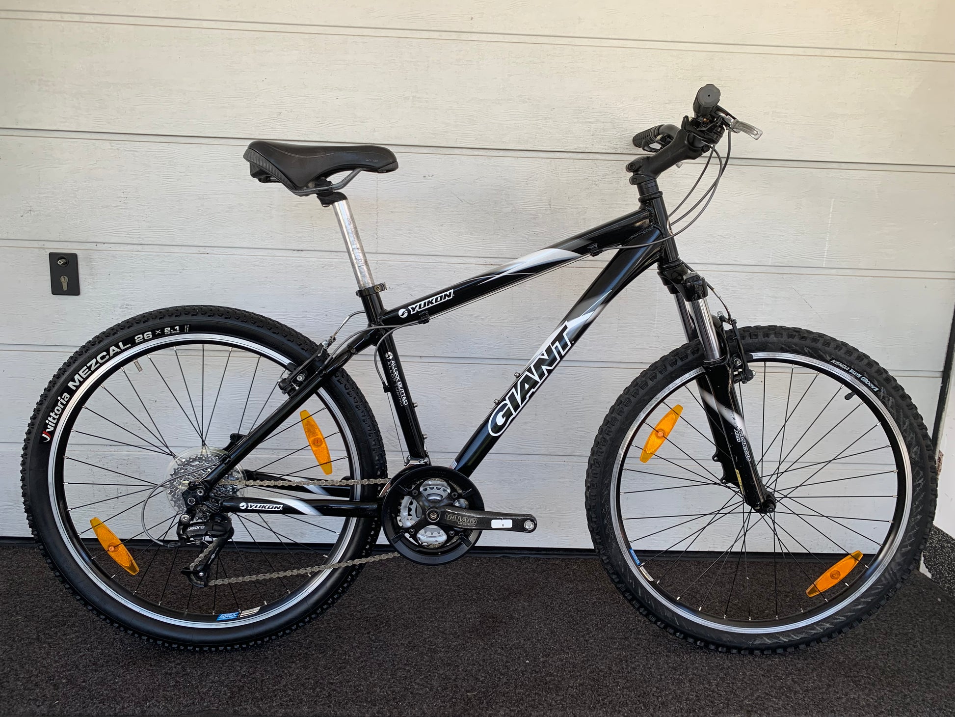 giant bicycle 2008 TCR Advanced 0 Medium Bike - Giant 2008 Cypress DX Hybrid